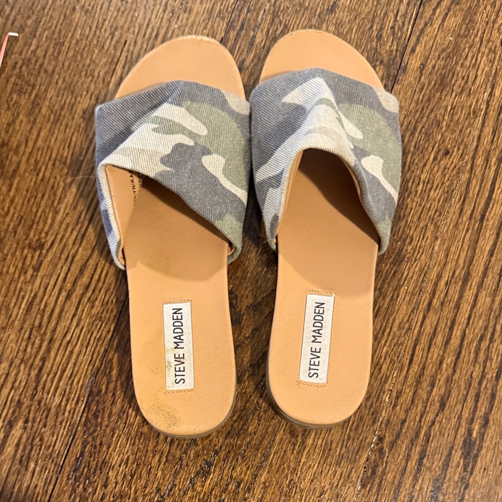 Steve Madden Camouflage Slide Sandals